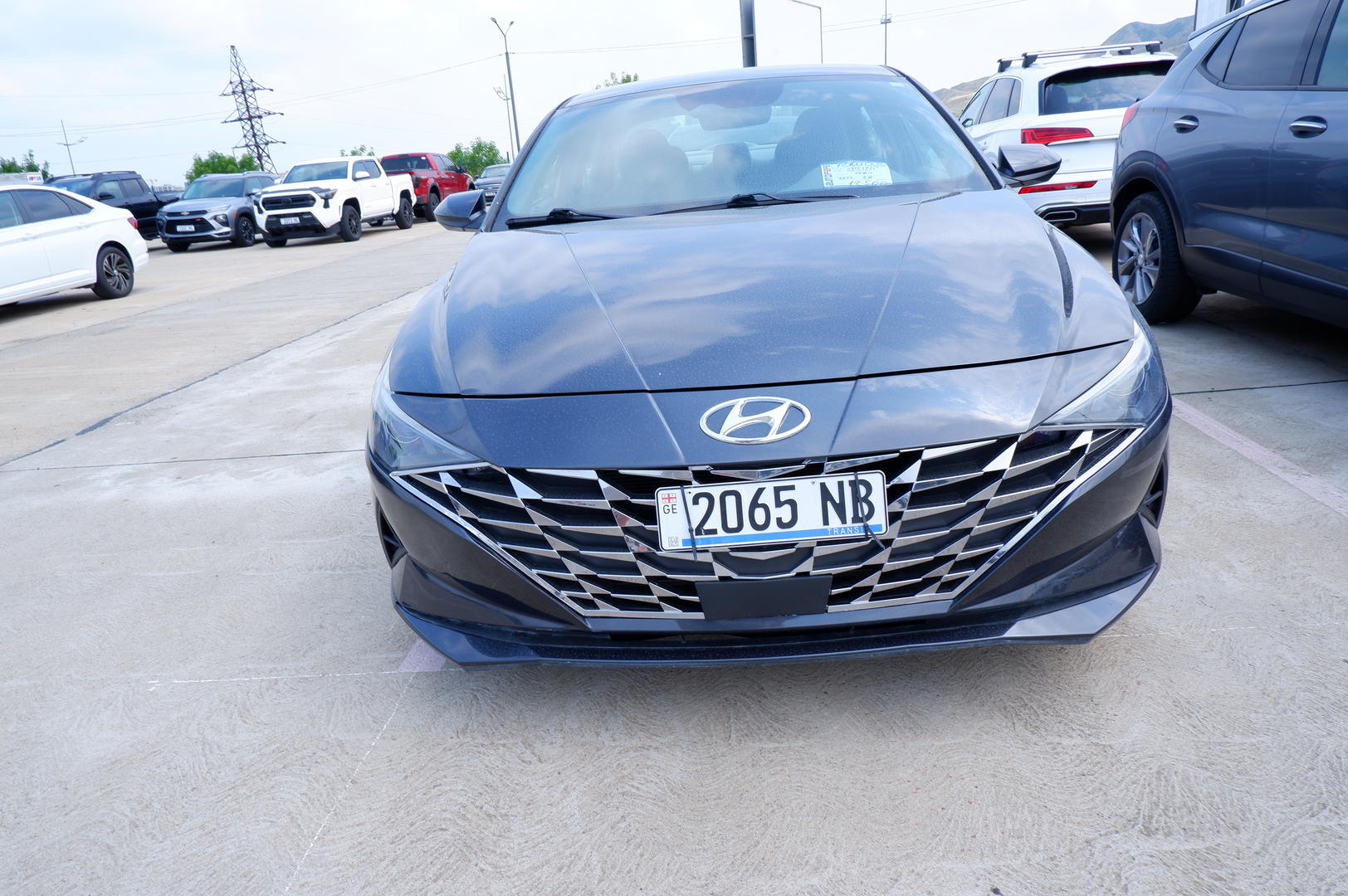 Hyundai Elantra 2022 — photo 2