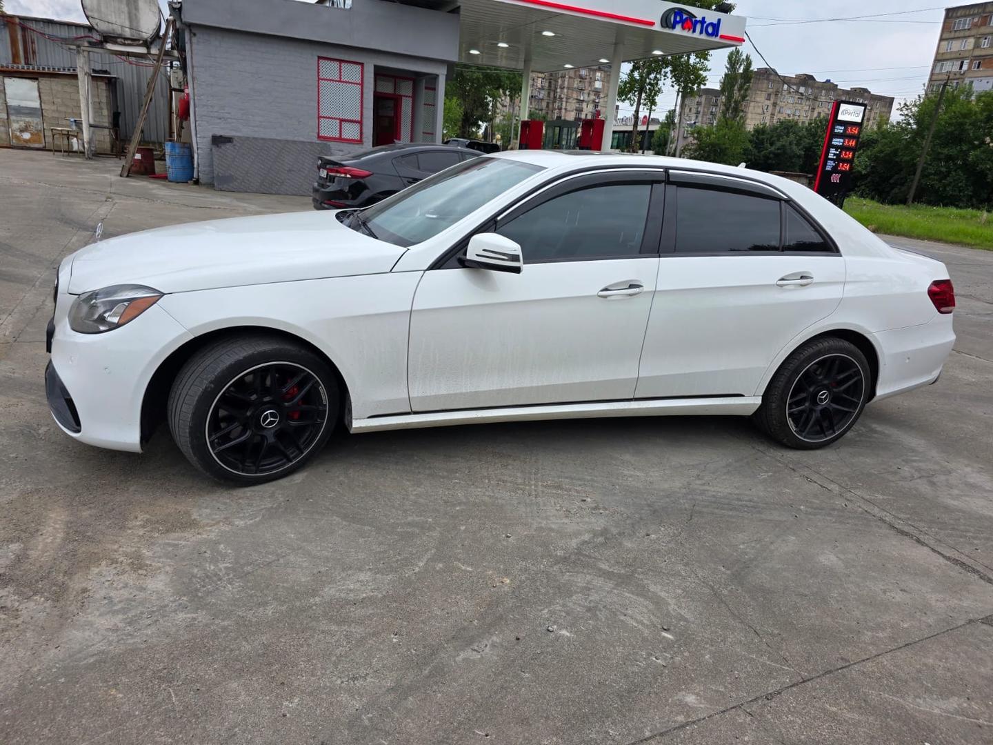 Mercedes-Benz E 350 2027 — photo 2