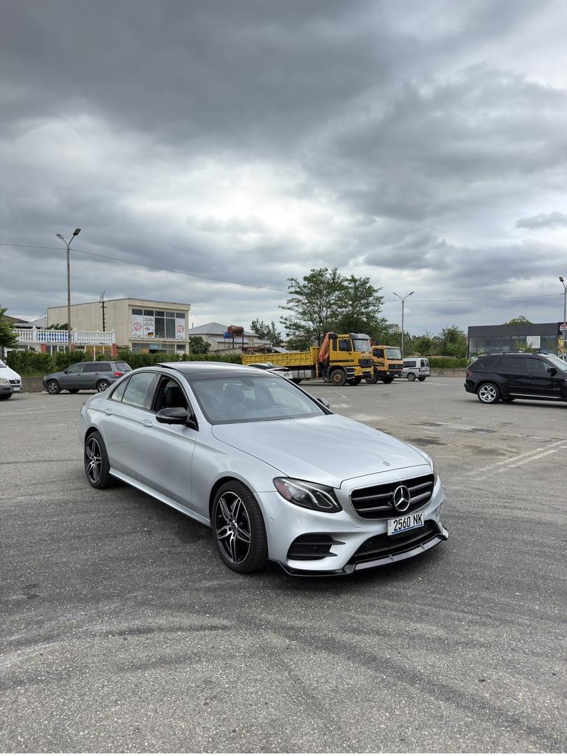 Mercedes-Benz E 400 2018 — photo 2