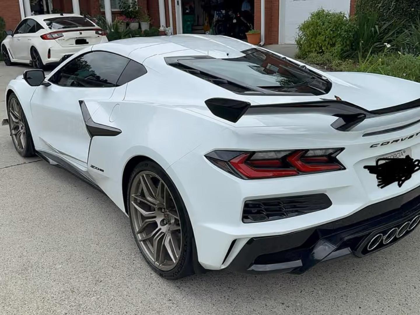 Chevrolet Corvette 2024 — photo 2