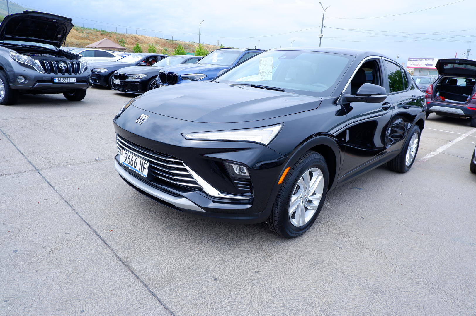 Buick Envision 2024 — photo 2