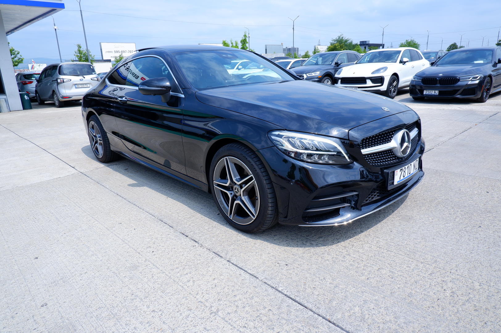 Mercedes-Benz C 300 2023 — photo 2