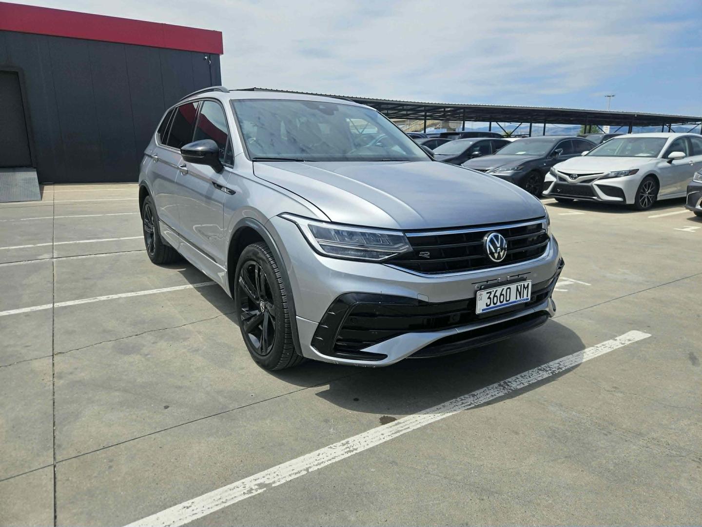 Volkswagen Tiguan 2023 — photo 2