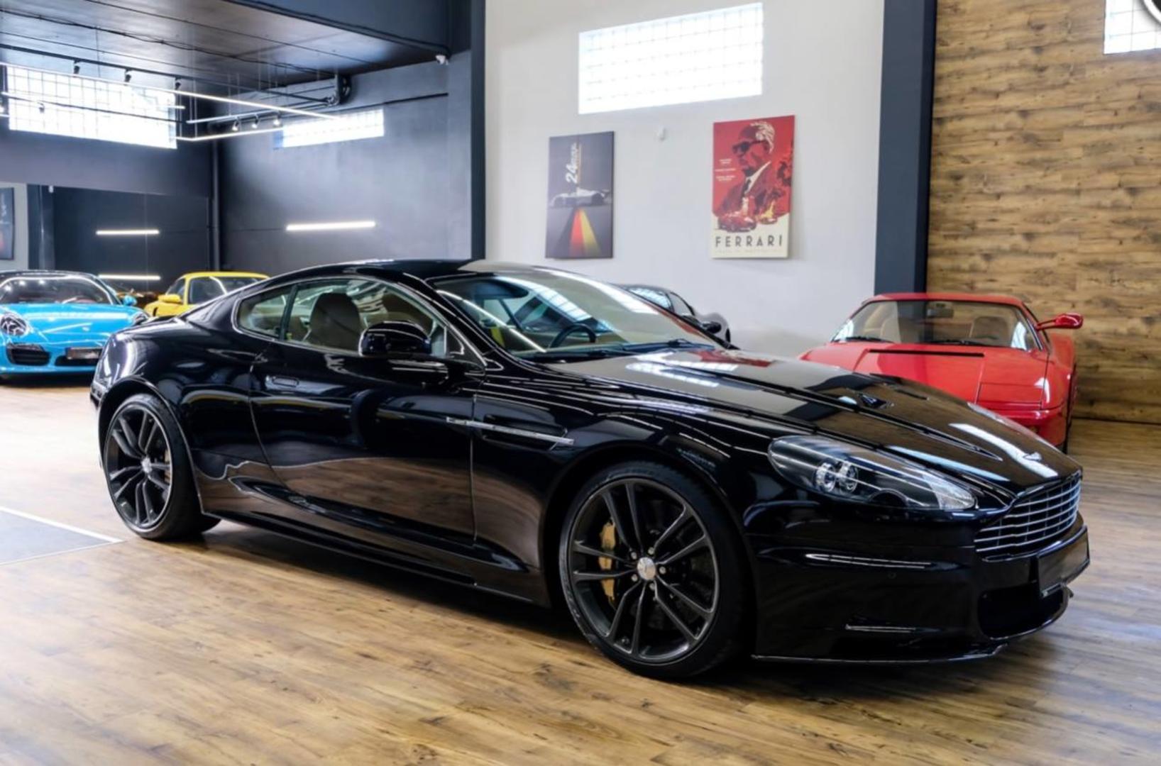 Aston Martin DBS 2012 — photo 2