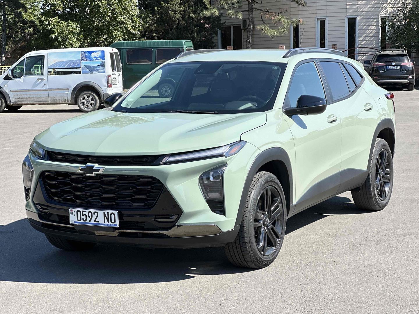 Chevrolet Trax 2023 — photo 2
