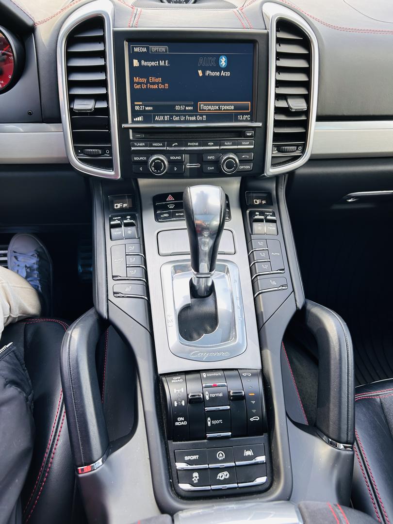 Porsche Cayenne 2014 — photo 2