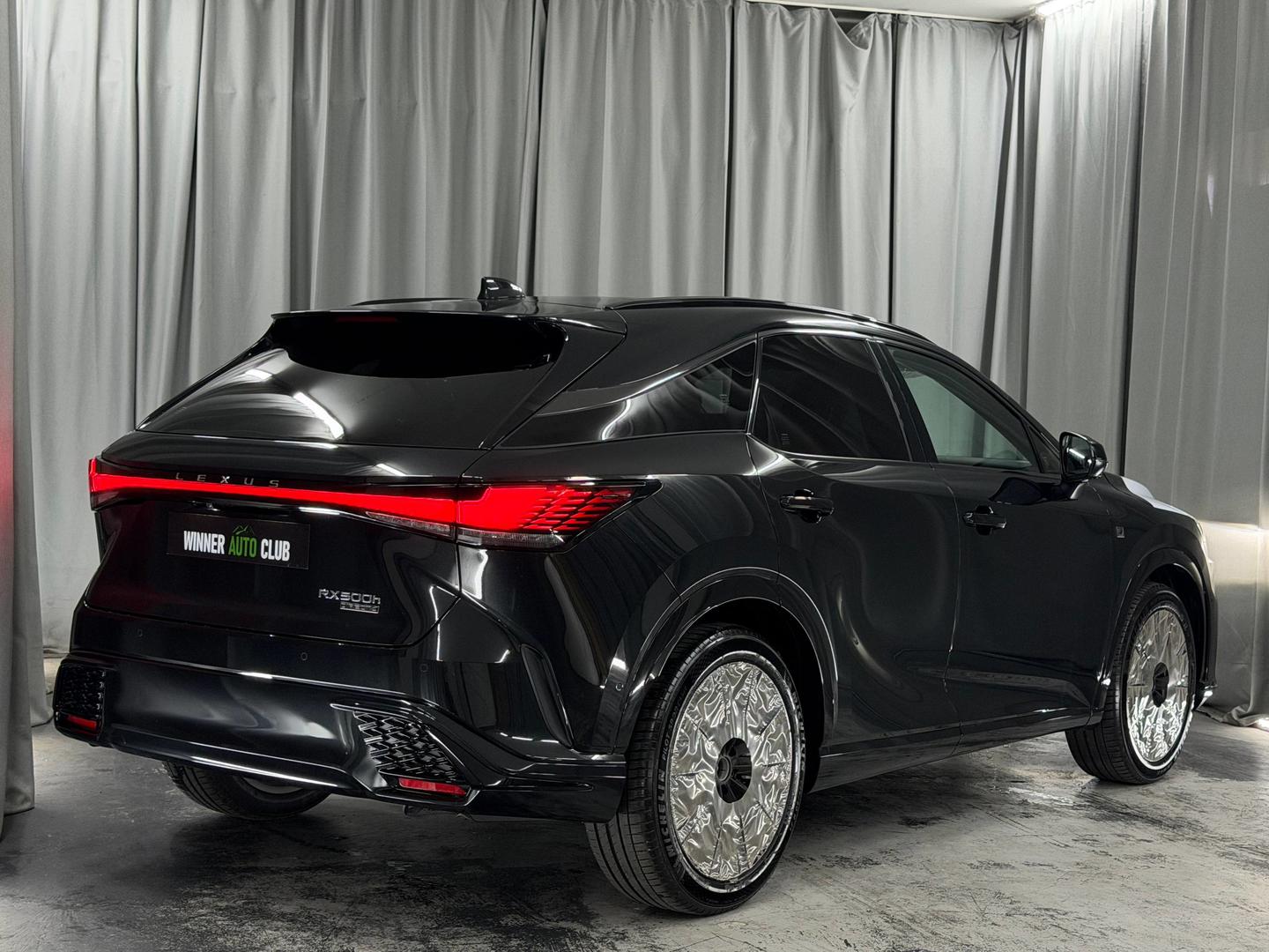 Lexus RX 500 2026 — photo 2