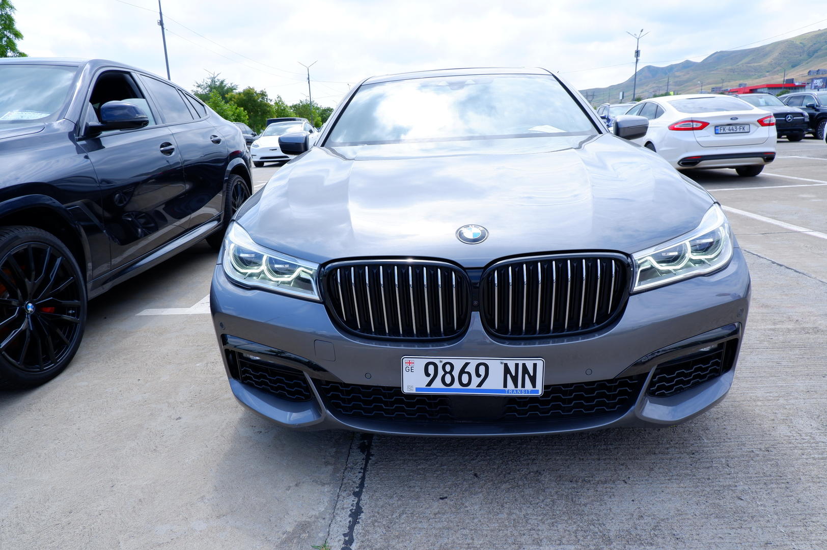 BMW 750