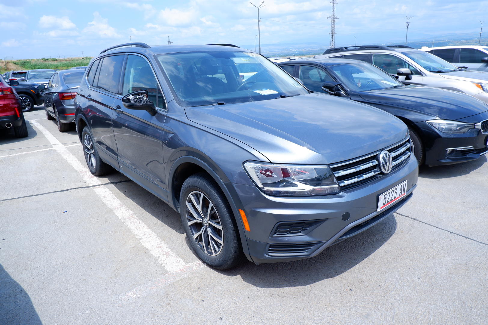 Volkswagen Tiguan 2020 — photo 2