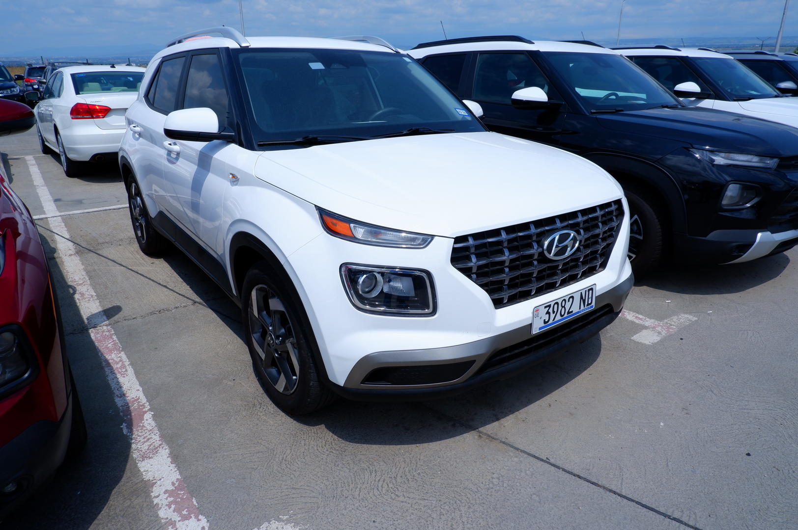 Hyundai Venue 2023 — photo 2