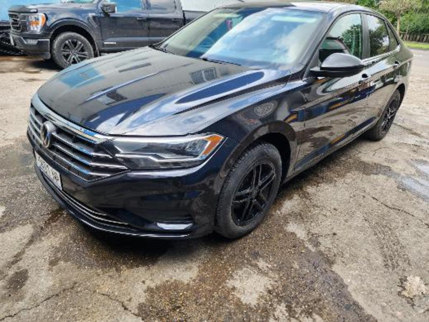 Volkswagen Jetta 2021 — photo 2