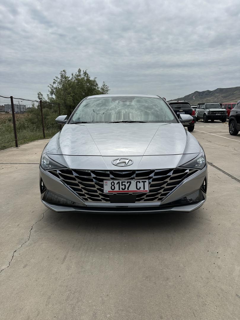 Hyundai Elantra 2023 — photo 2