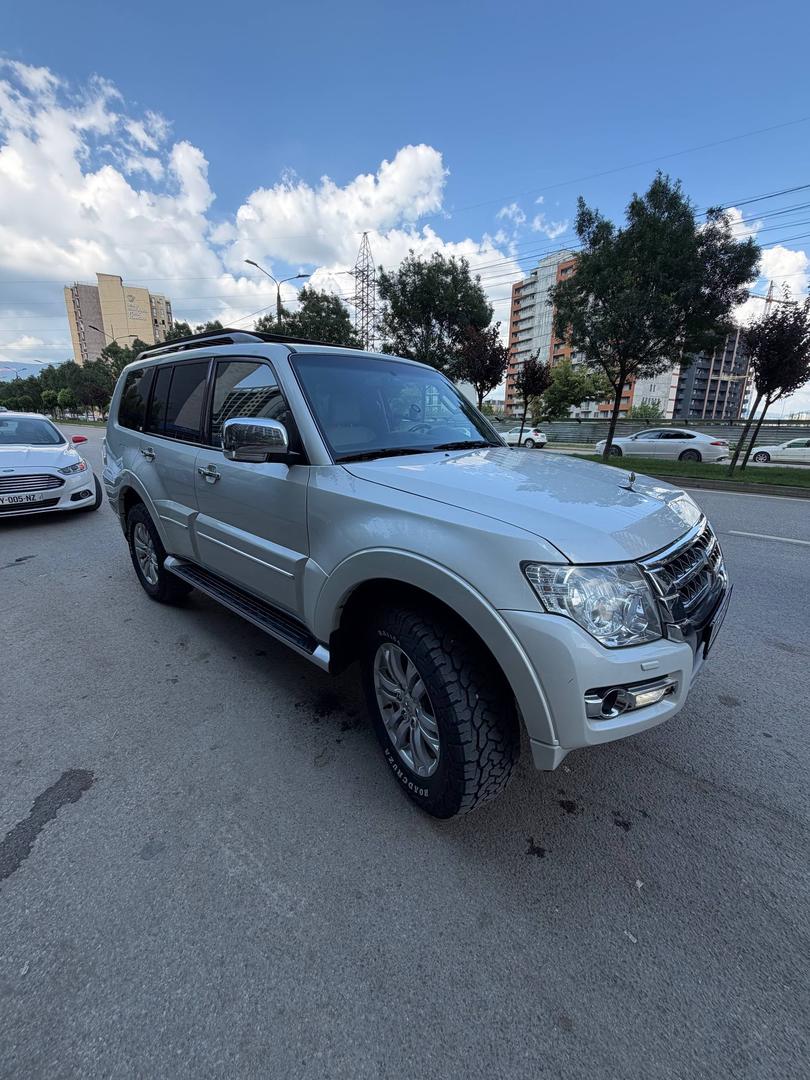 Mitsubishi Pajero 2019 — photo 2