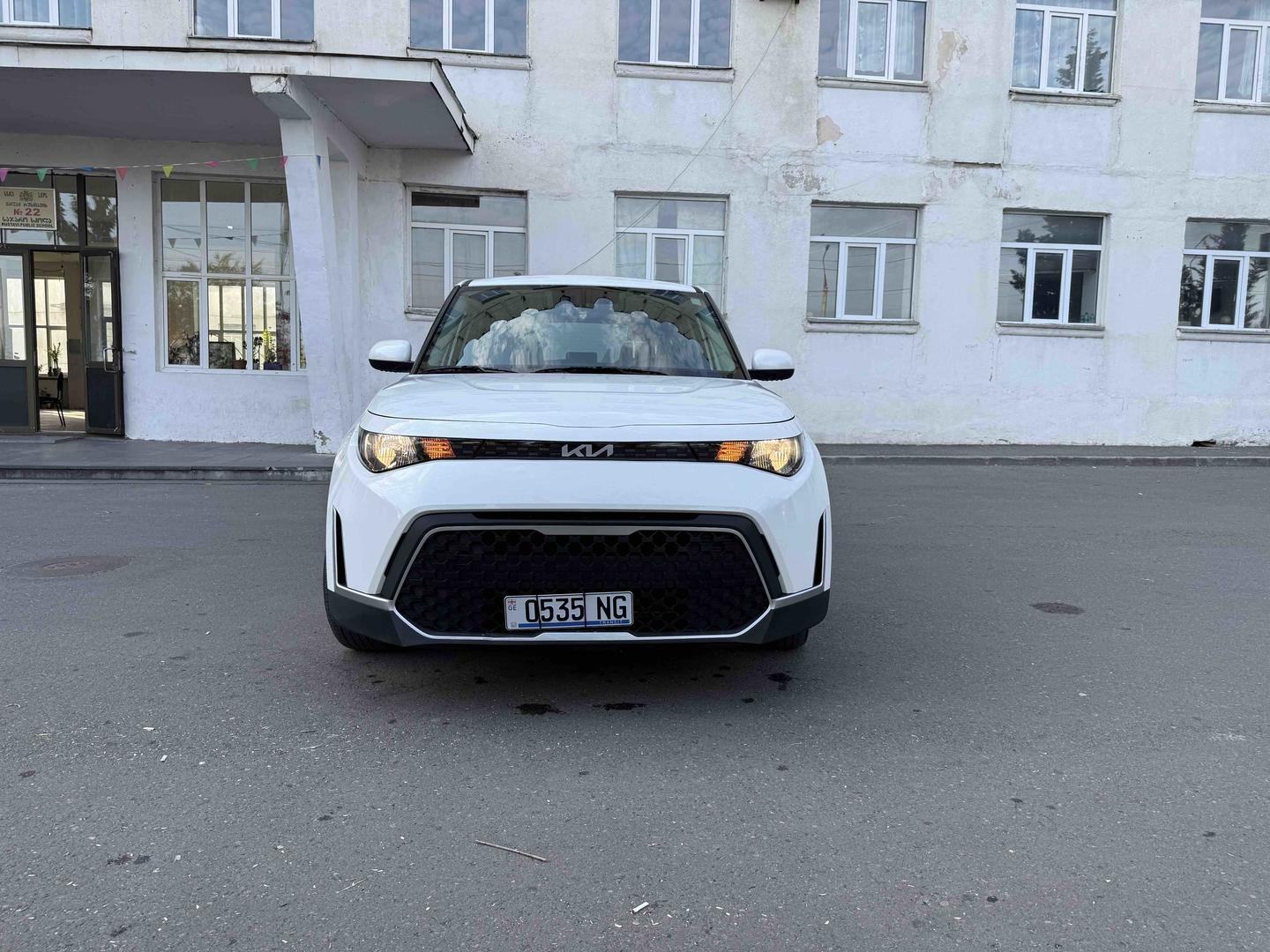 Kia Soul 2023 — photo 2