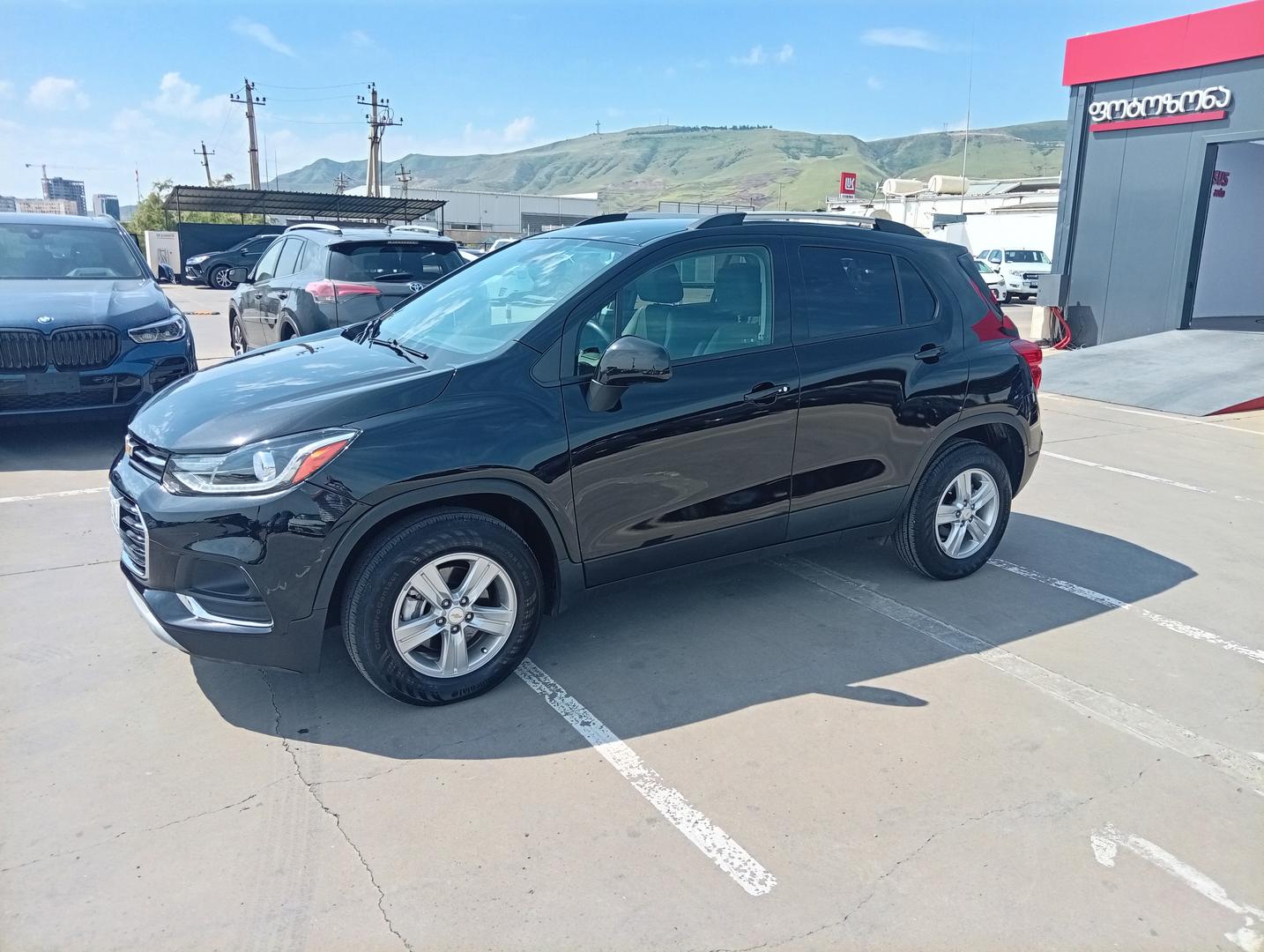 Chevrolet Trax 2022 — photo 2