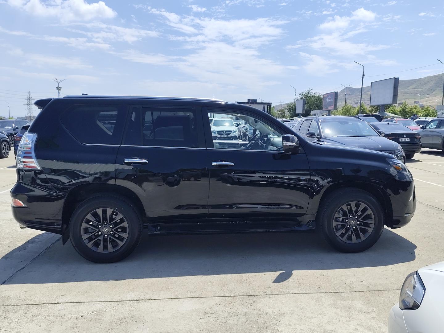 Lexus GX 460 2021 — photo 2