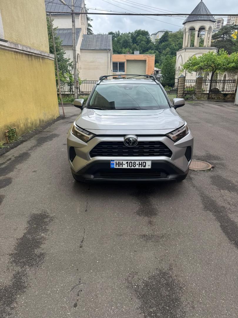 Toyota RAV4 2025 — photo 2