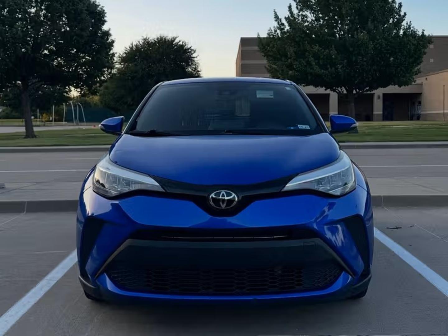 Toyota C-HR 2021 — photo 2