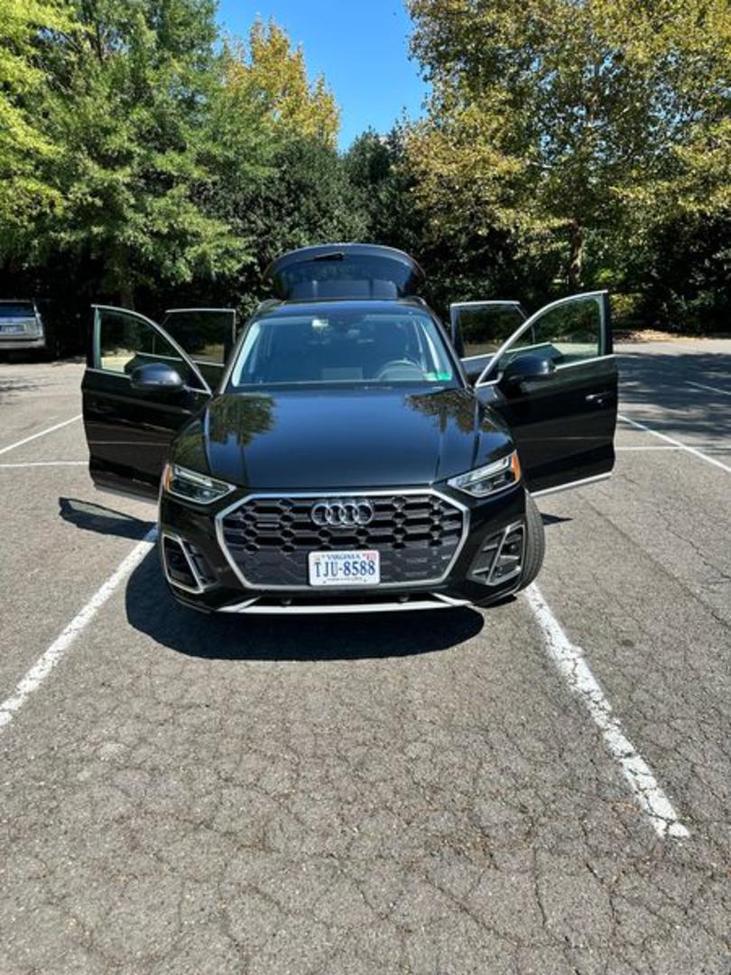 Audi Q5 2022 — photo 2