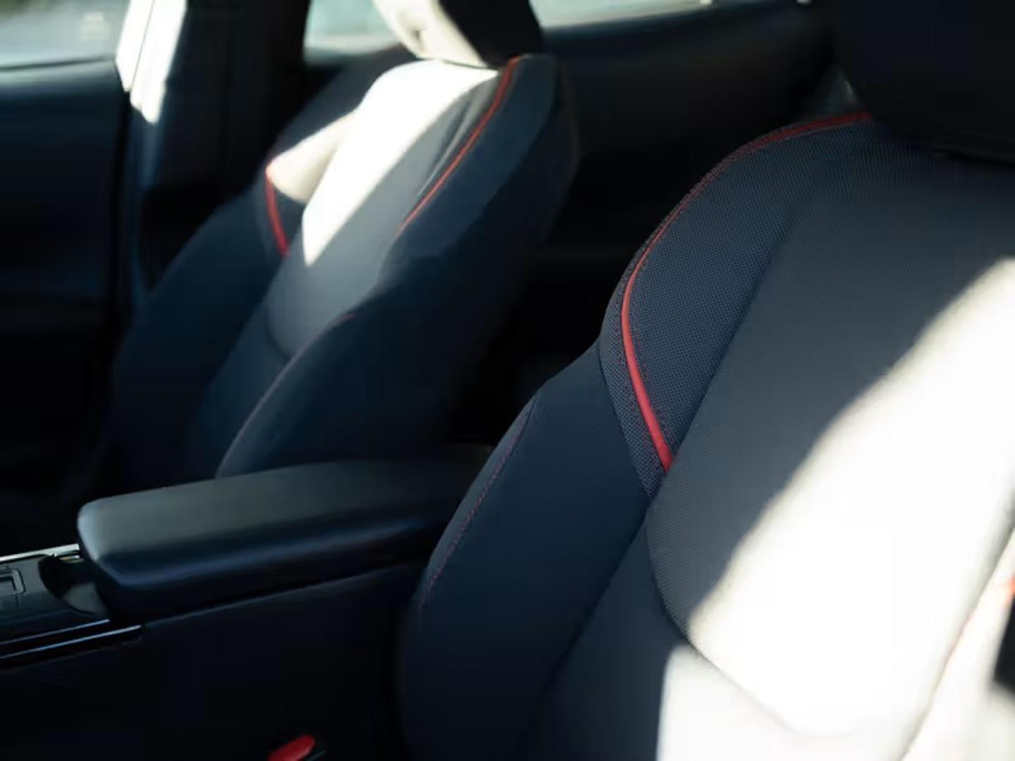 Toyota Prius 2026 — photo 2