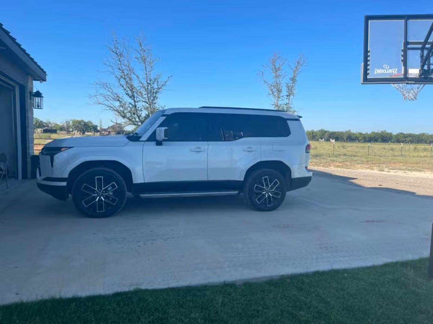 Lexus GX 550 2026 — photo 2