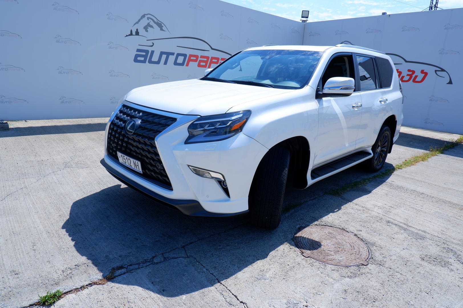 Lexus GX 460 2023 — photo 2
