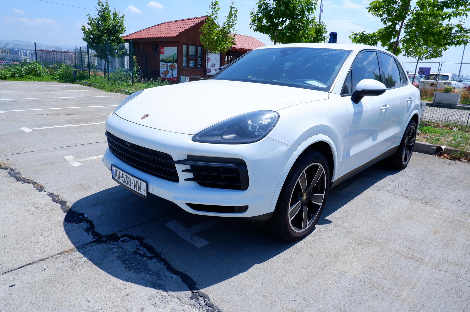 Porsche Cayenne 2019 — photo 2