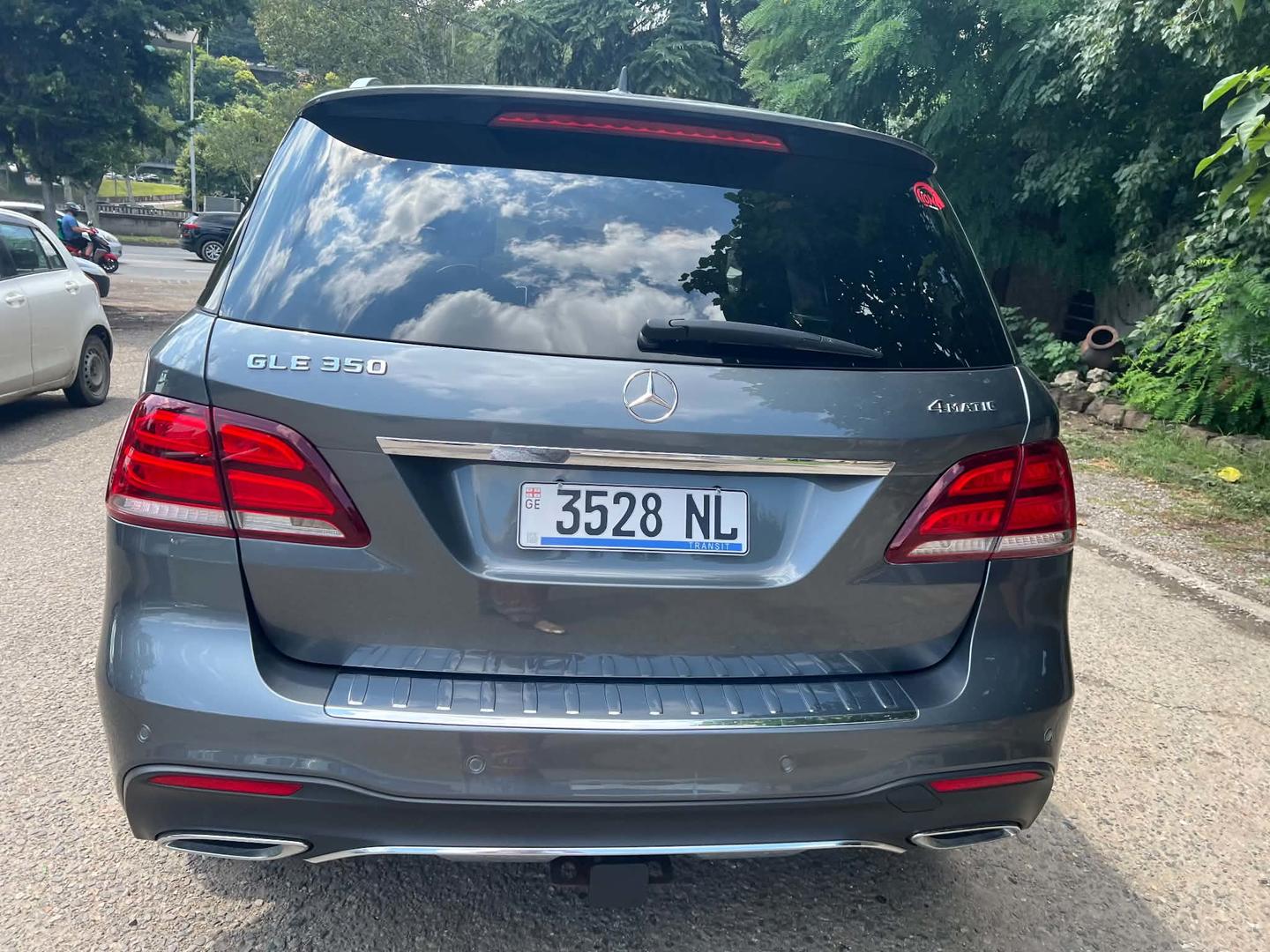 Mercedes-Benz GLE 350 2018 — photo 2