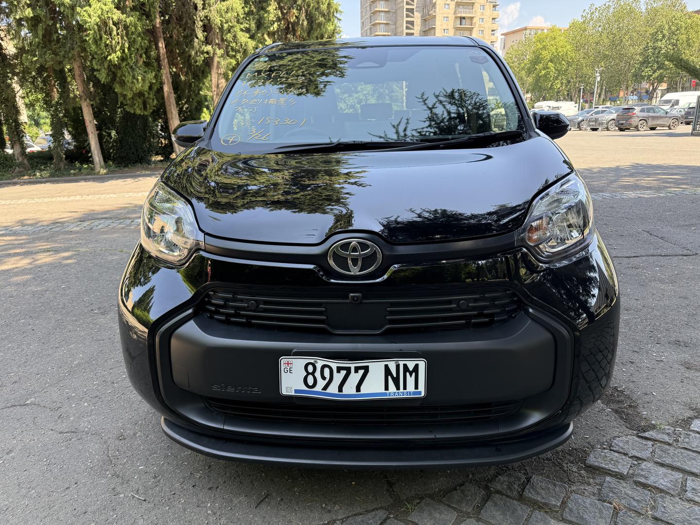 Toyota Sienta 2025 — photo 2