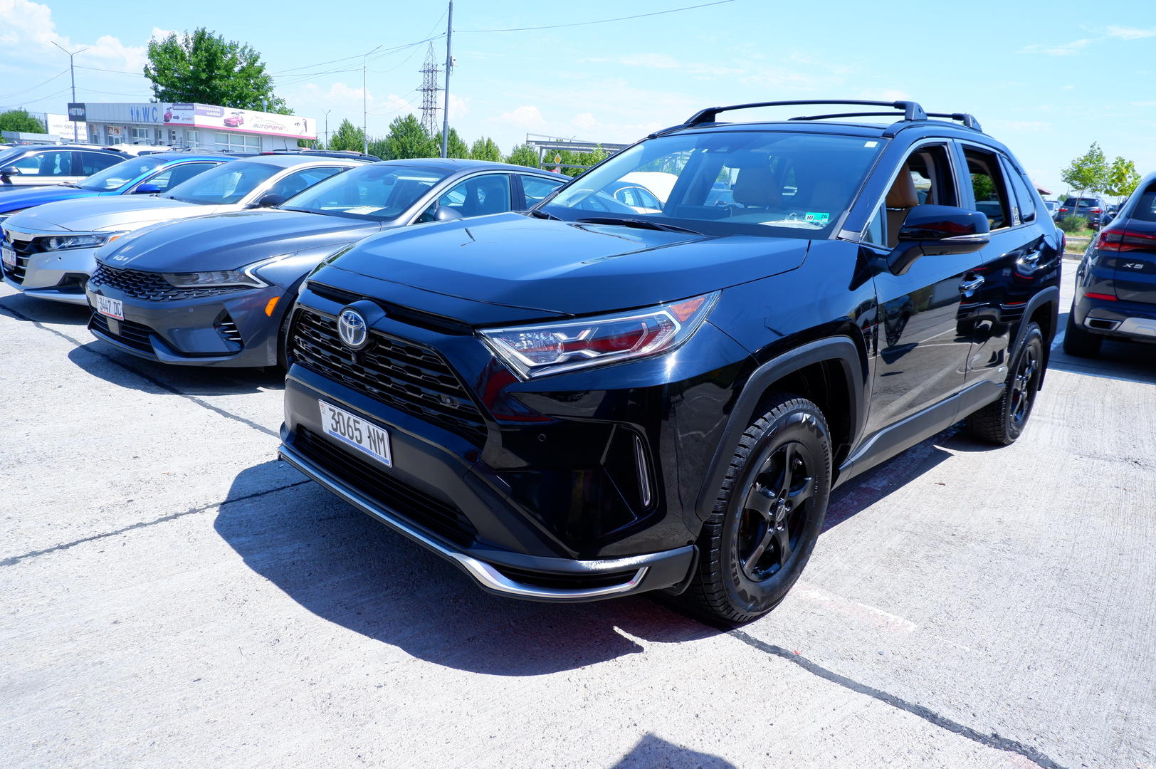 Toyota RAV4 2019 — photo 2