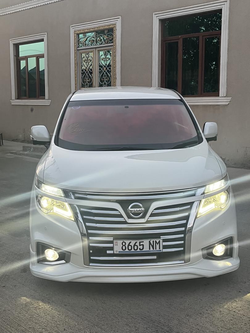 Nissan Elgrand