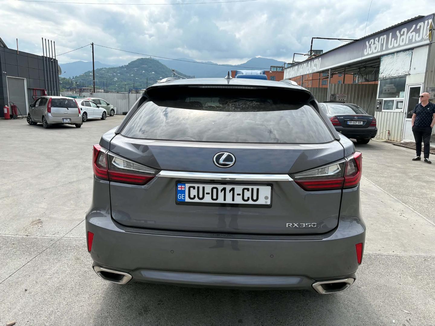 Lexus RX 350 2019 — photo 2