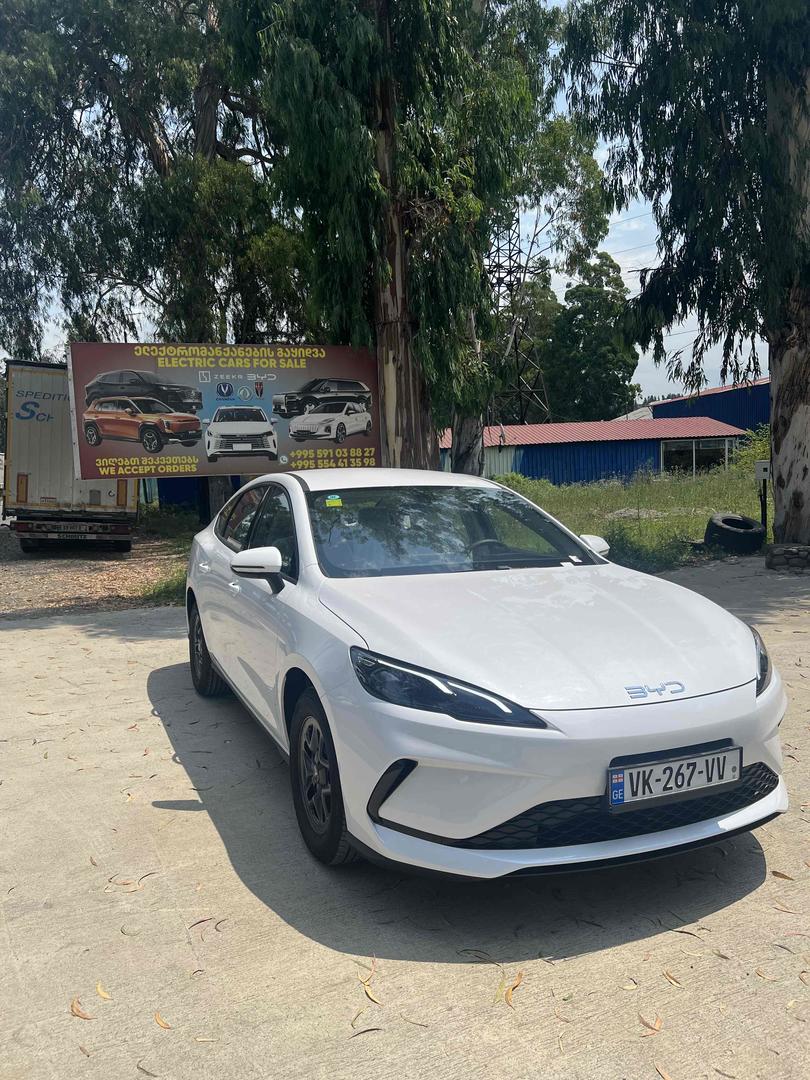 BYD SEAL 2025 — photo 2