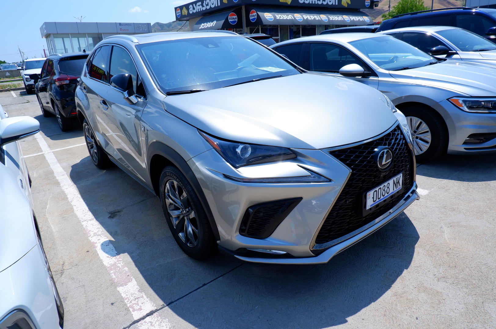Lexus NX 300 2021 — photo 2