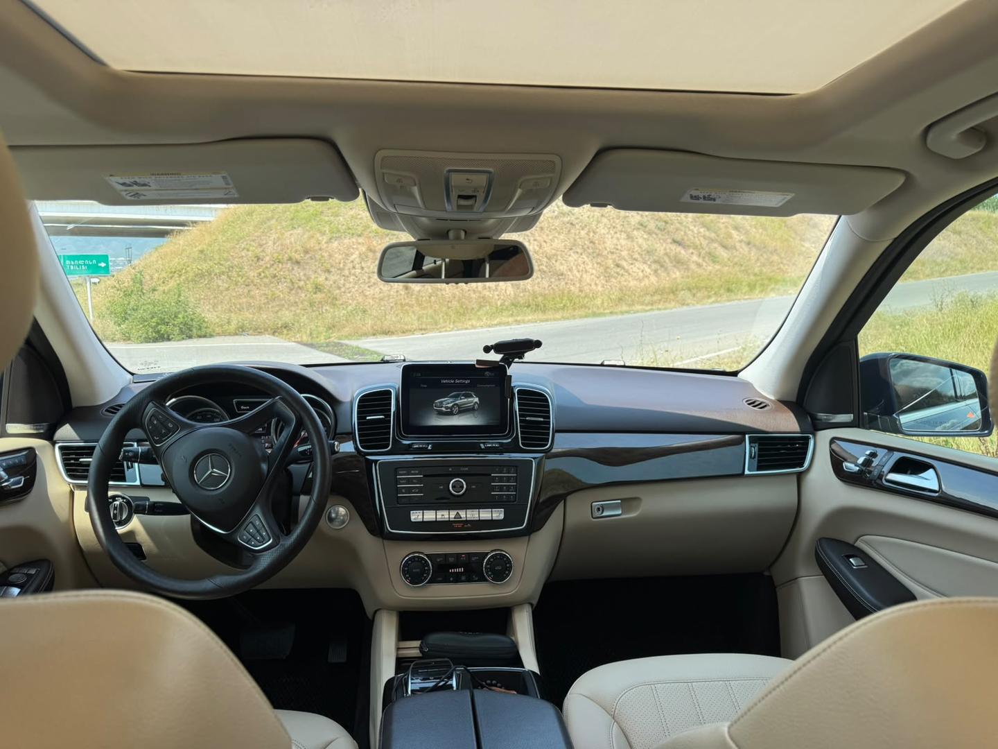 Mercedes-Benz GLE 300 2016 — photo 2