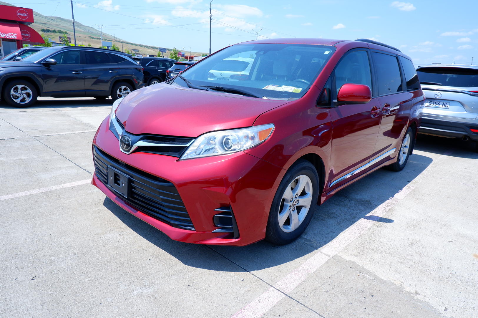 Toyota Sienna 2020 — photo 2