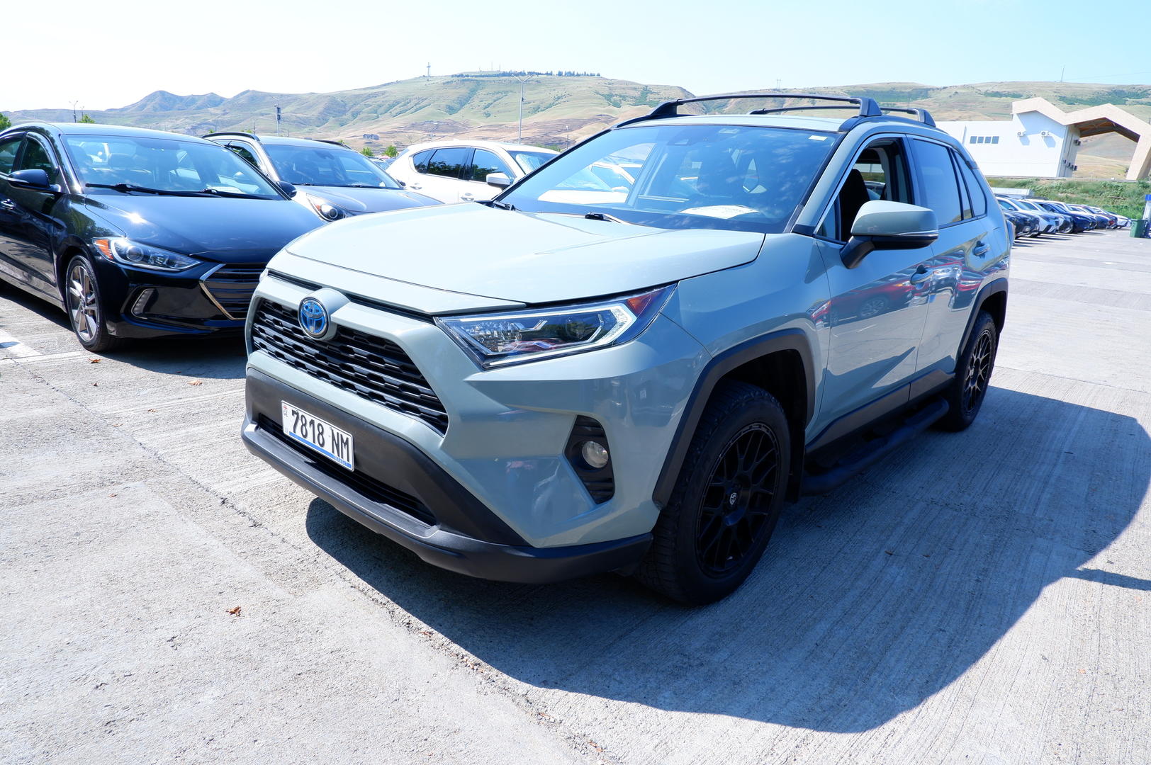 Toyota RAV4 2021 — photo 2