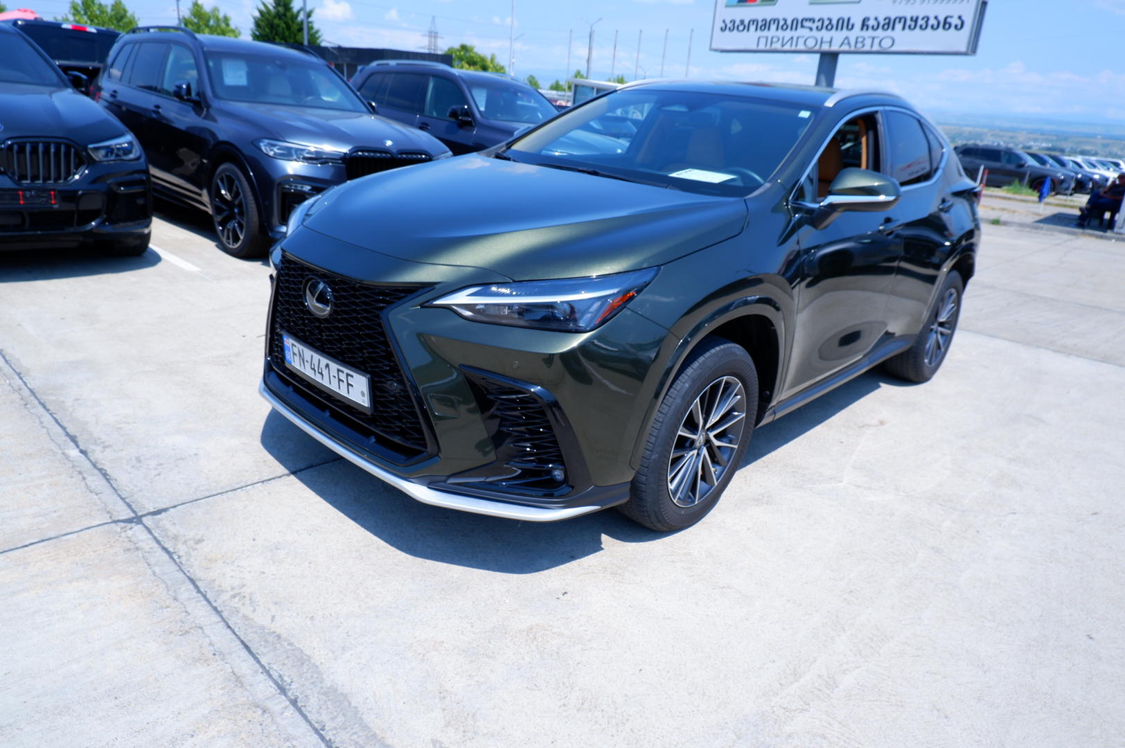 Lexus NX 350 2022 — photo 2