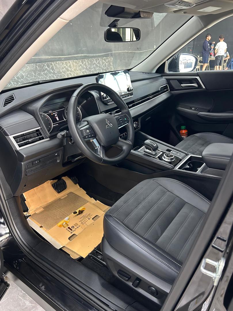 Mitsubishi Outlander 2024 — photo 2