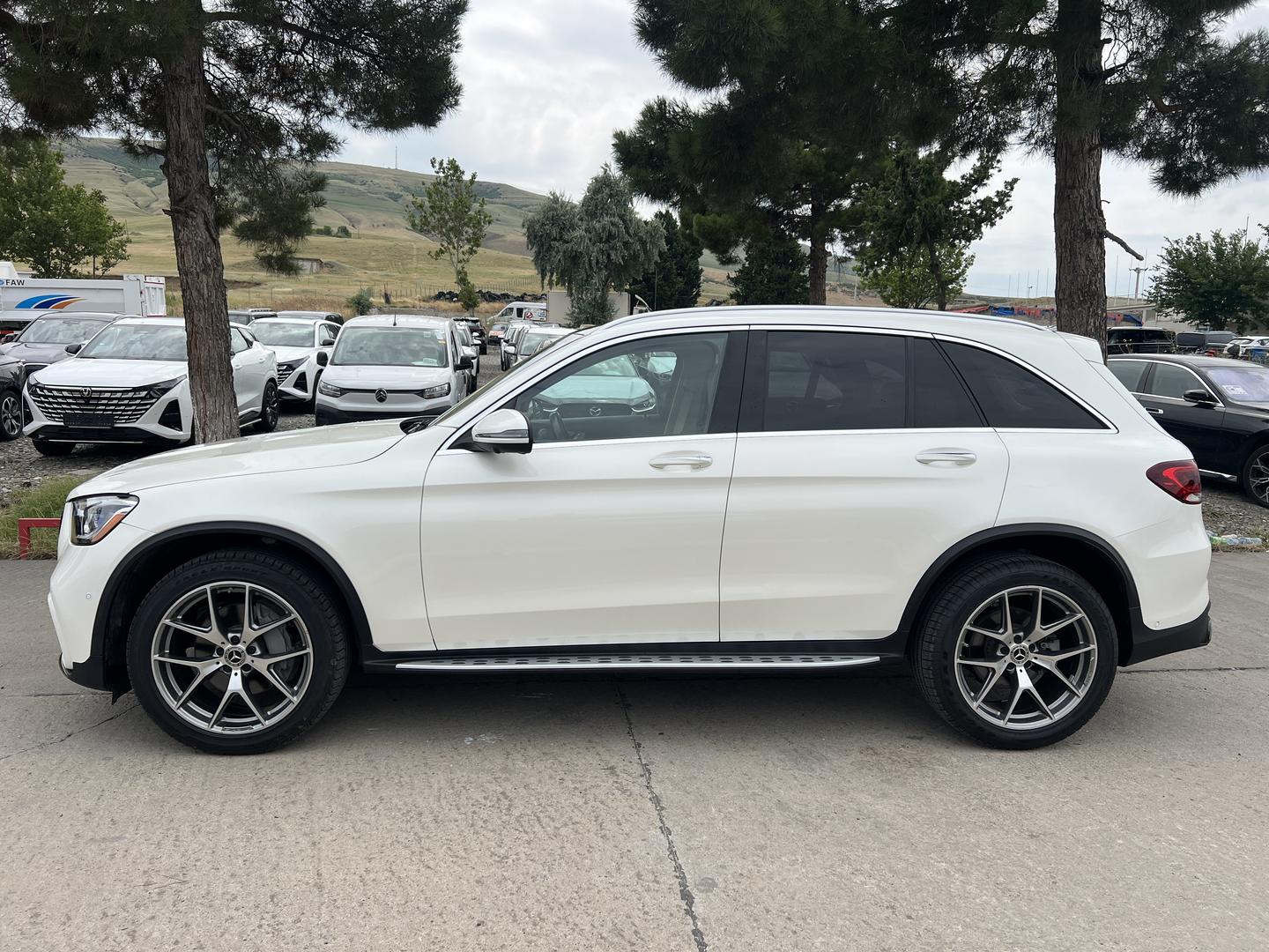 Mercedes-Benz GLC 300 2021 — photo 2