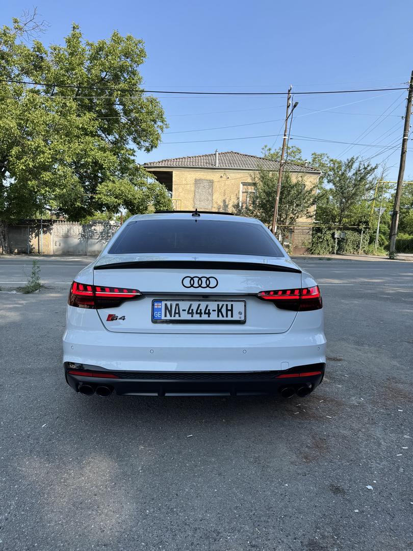 Audi S4 2024 — photo 2
