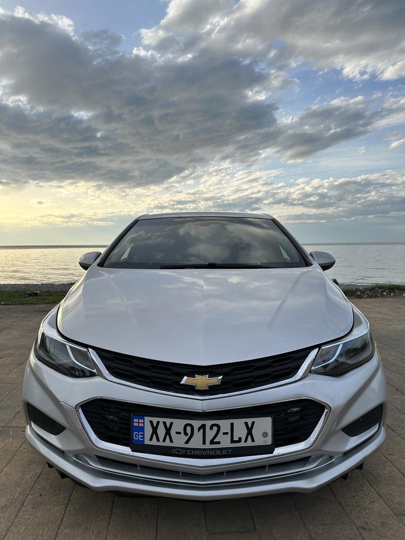 Chevrolet Cruze 2027 — photo 2