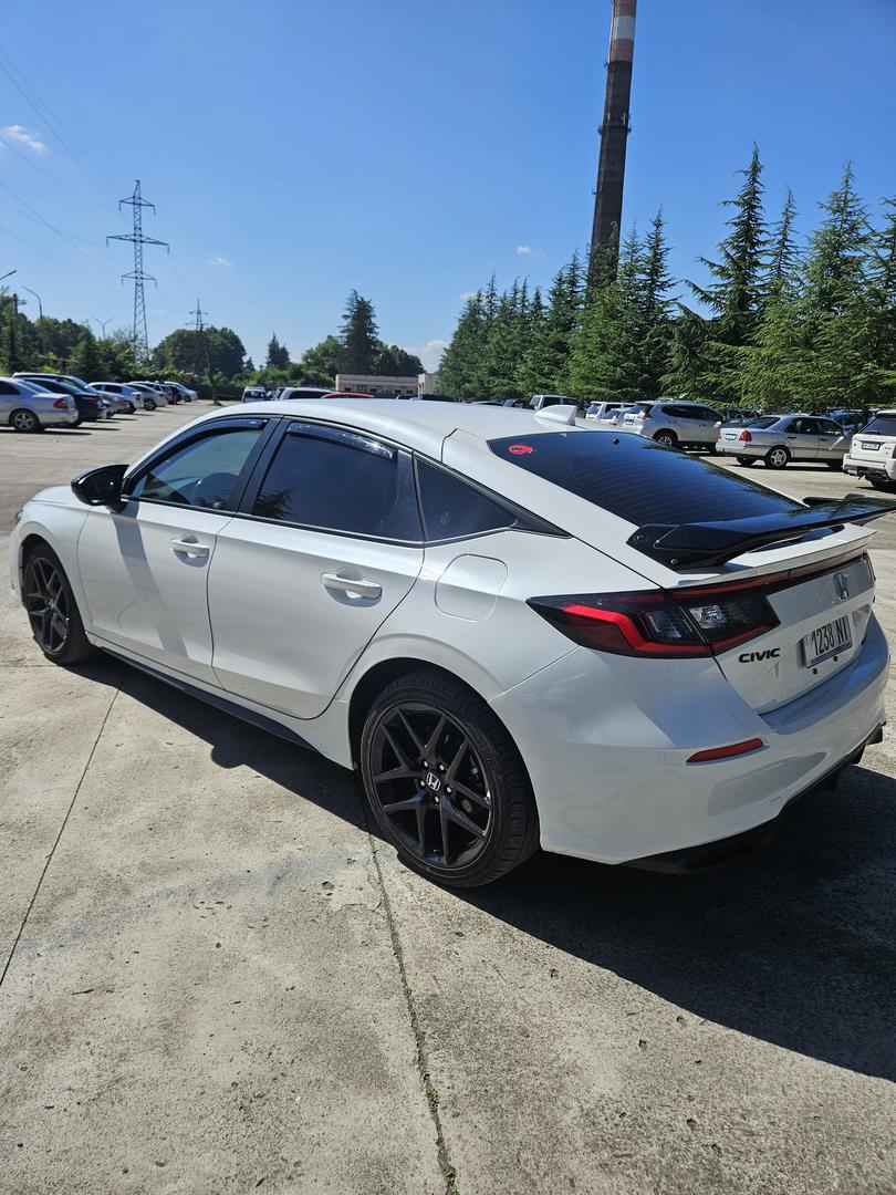 Honda Civic 2025 — photo 2