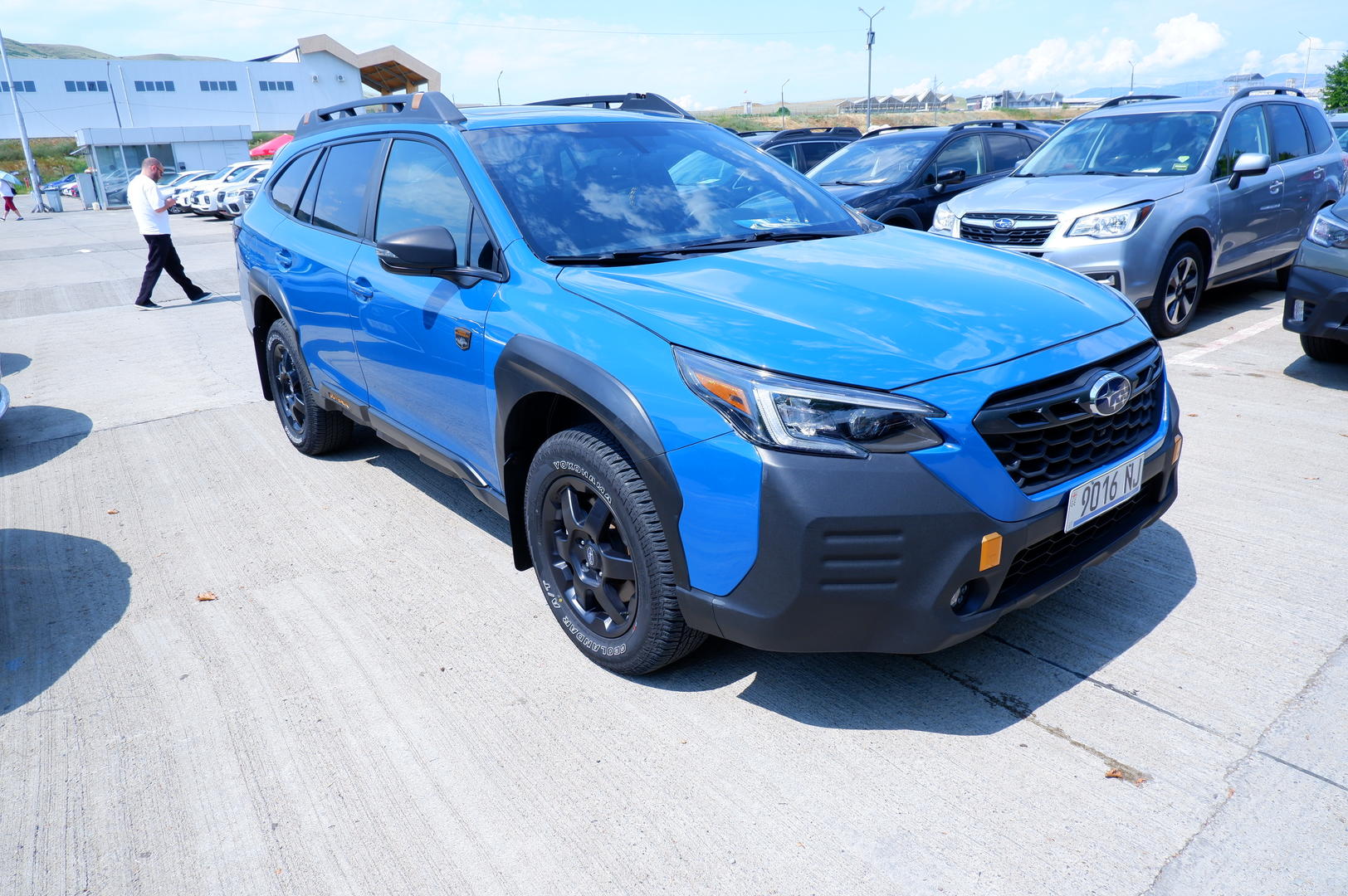 Subaru Outback 2021 — photo 2