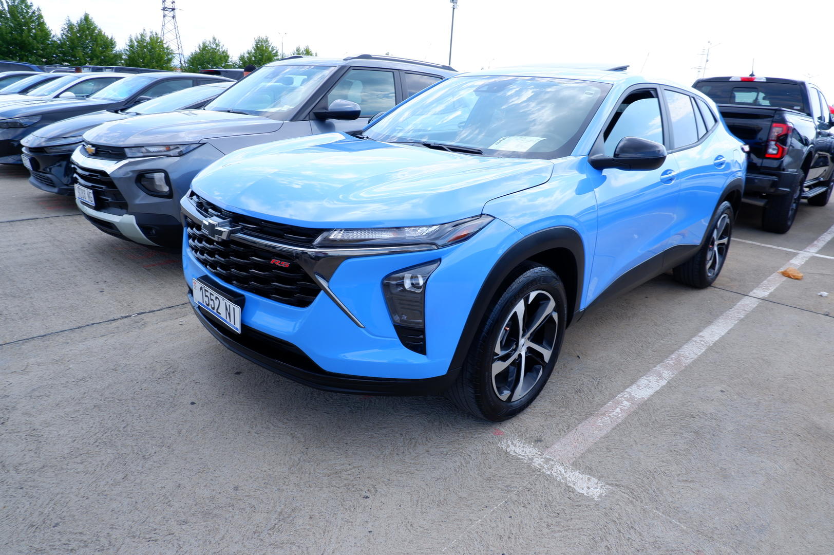 Chevrolet Trax 2023 — photo 2