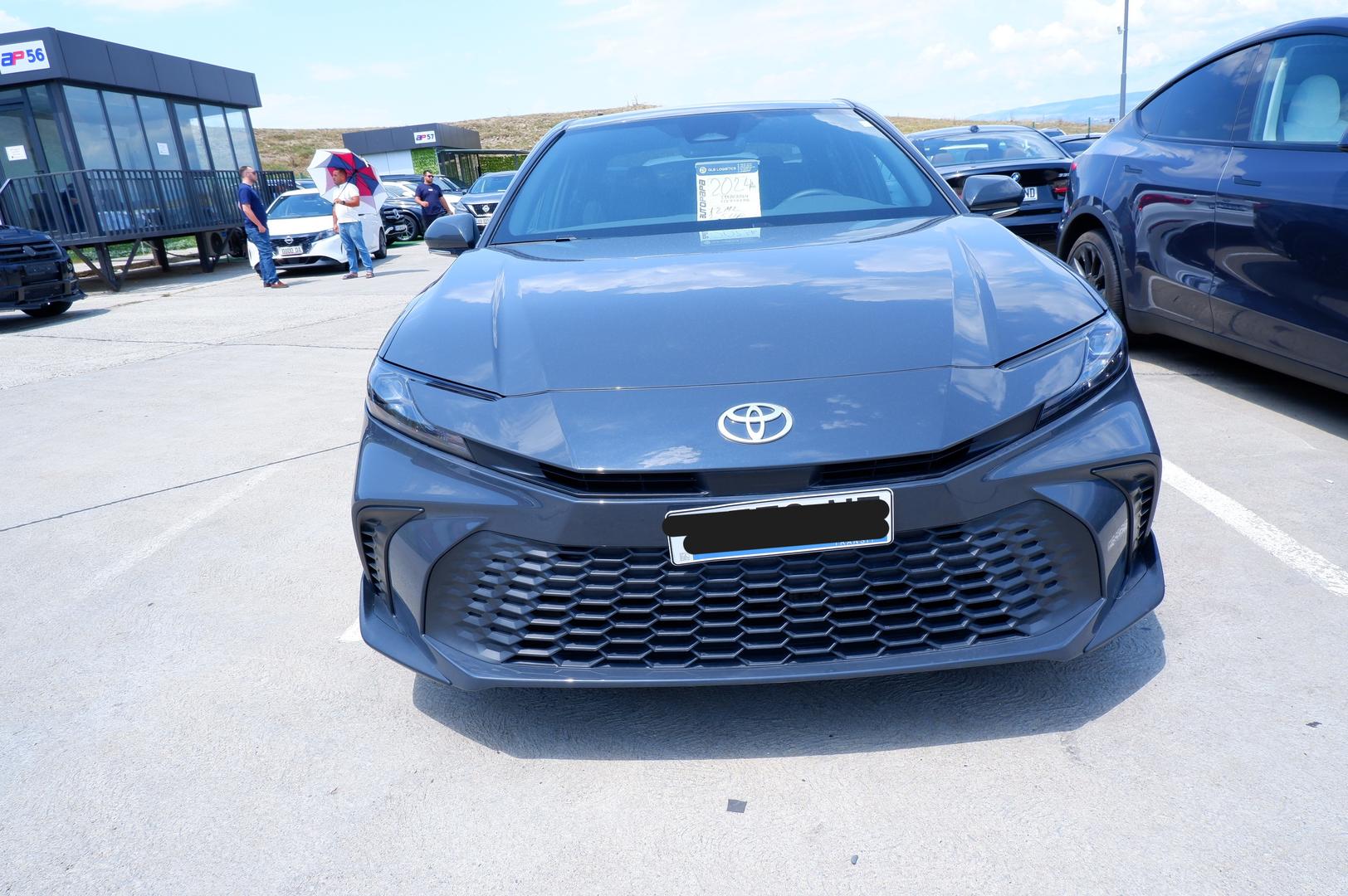 Toyota Camry 2024 — photo 2