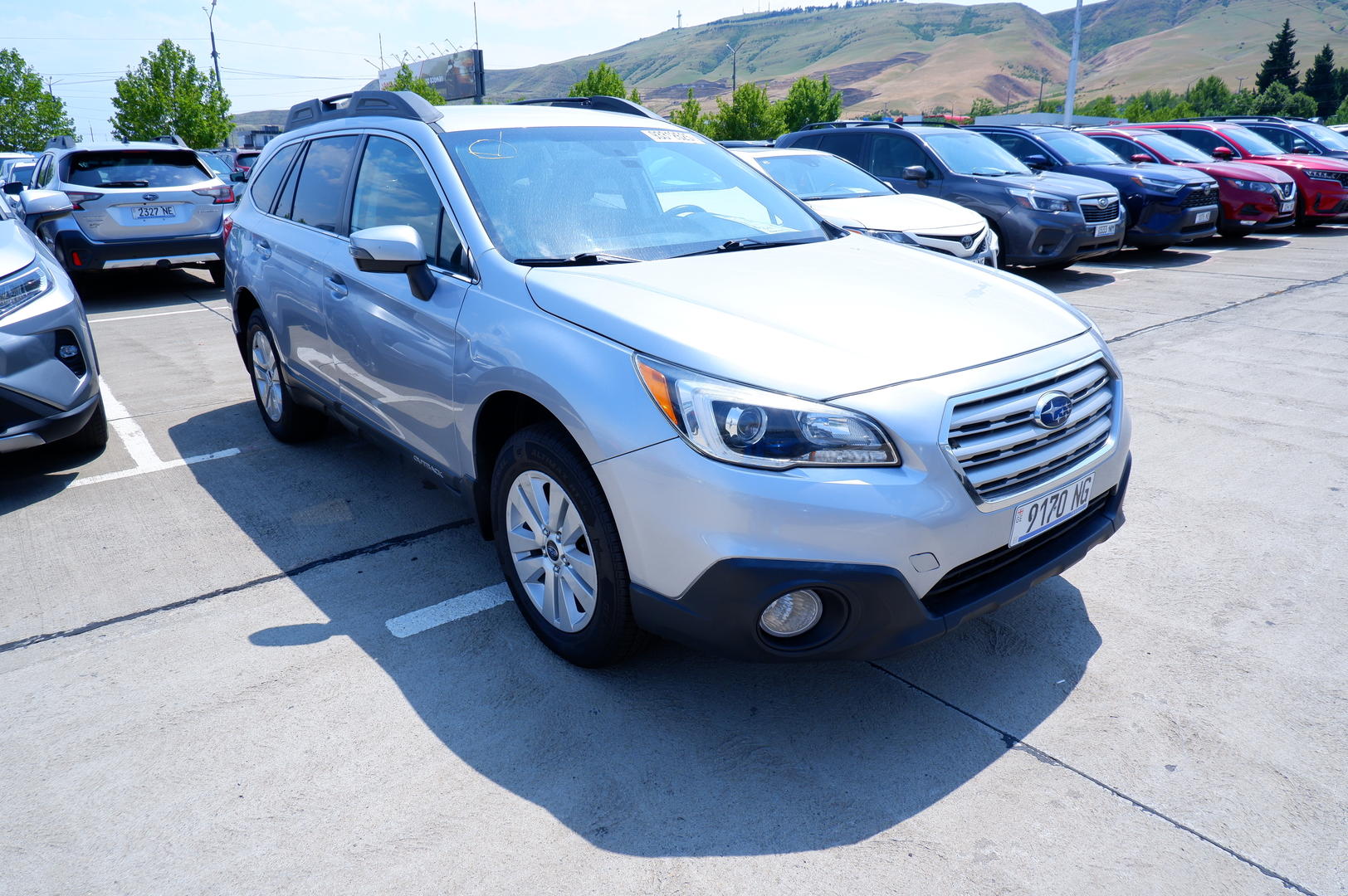 Subaru Outback 2016 — photo 2