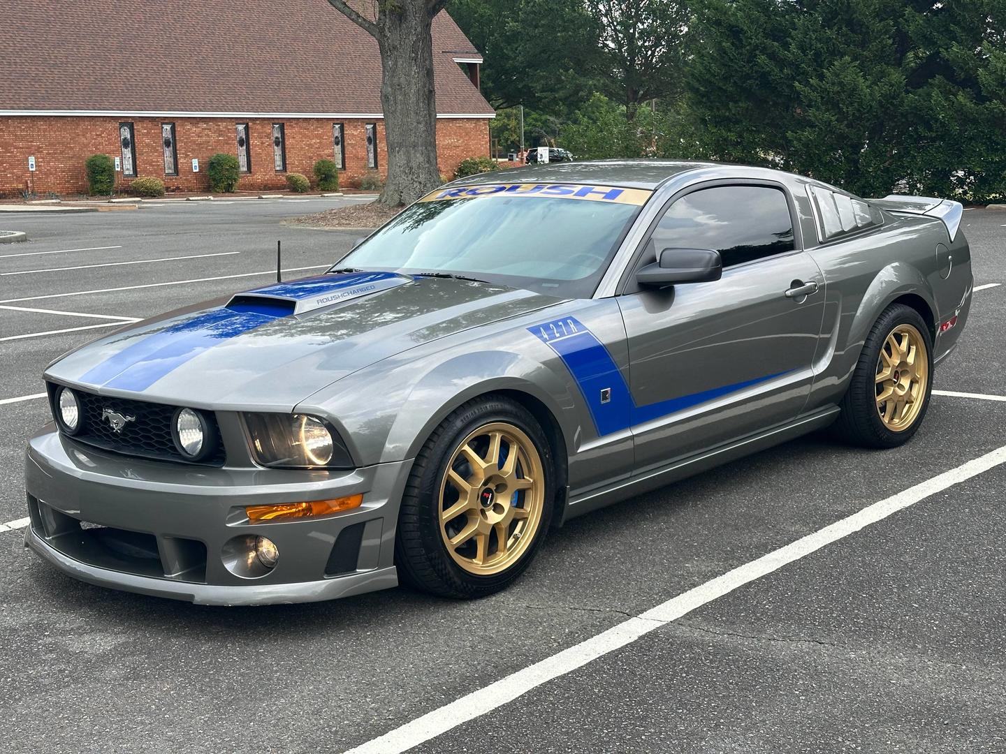 Ford Mustang 2009 — photo 2