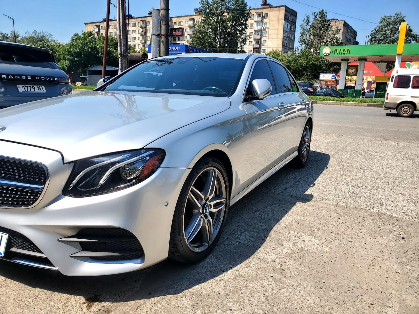 Mercedes-Benz E 300 2027 — photo 2