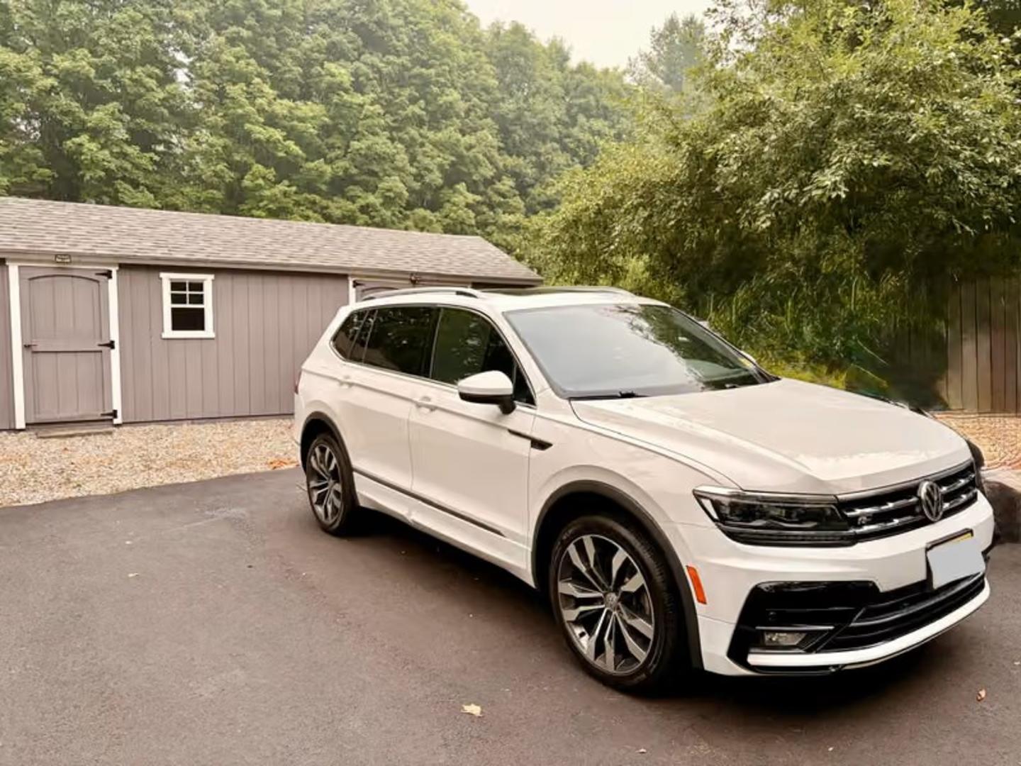 Volkswagen Tiguan 2021 — photo 2